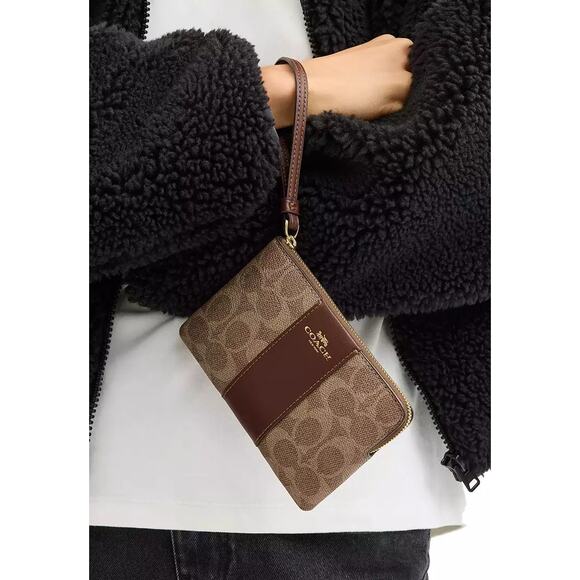 Coach Corner Zip Signature Canvas with Leather Stripe Bag Tan Brown One Size NWT - Picture 2 of 12